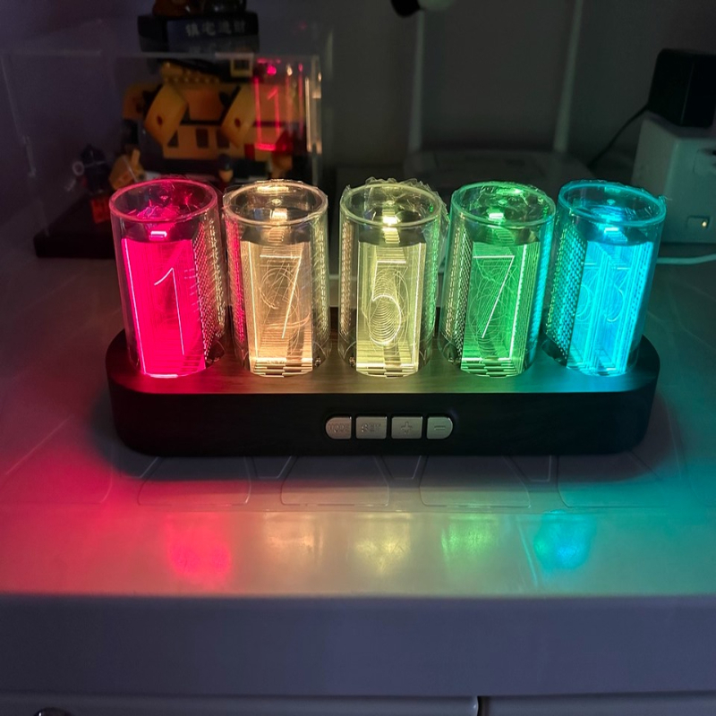 RGB Gaming Desktop Tech Decor  - огляд і ціна Office Tech Setup